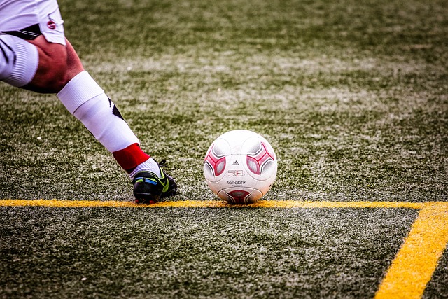 NBA：勇士主场狂胜灰熊 库里轰下45分