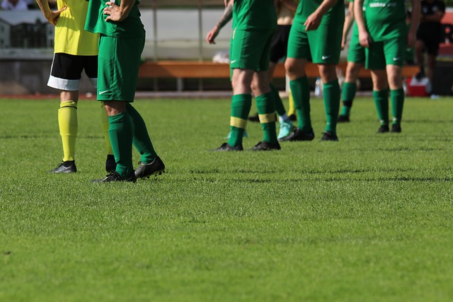 阿尔卡拉斯为了表演赛也是拼了，不过这种e人性格观众是肯定愿意买票的