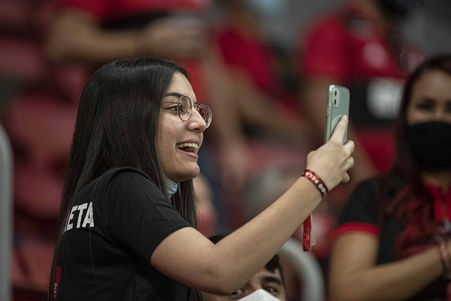 薪资专家Bobby Marks：快船与保罗分手有3种方式可选