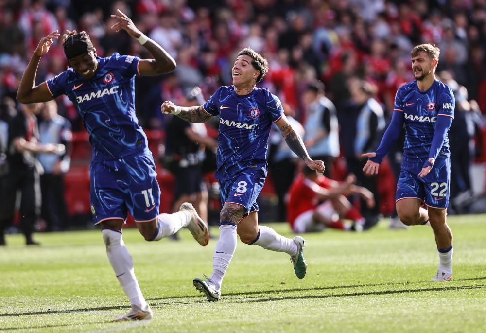 快船队史仅2人多次砍下单场50分：哈登和鲍勃·麦卡杜